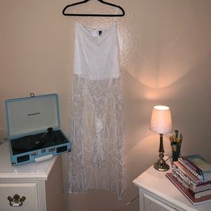 Summer white skirt ☀️